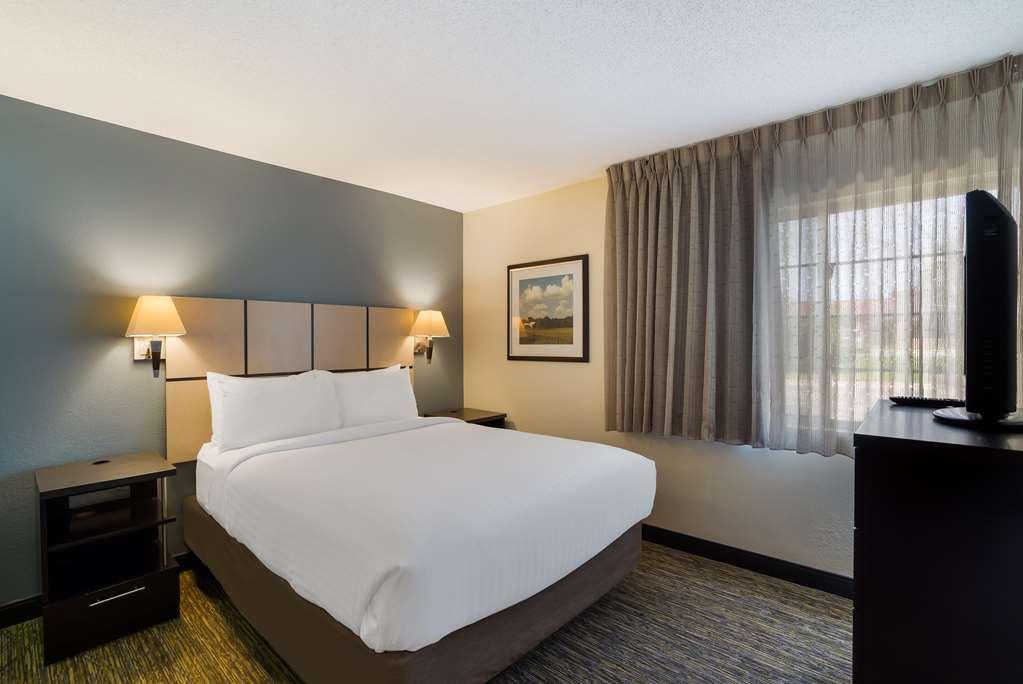 Sonesta Simply Suites Des Moines West Des Moines Room photo